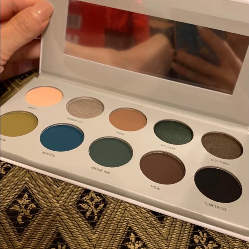 Morphe x Jaclyn Hill Dark Magic Eyeshadow Palette